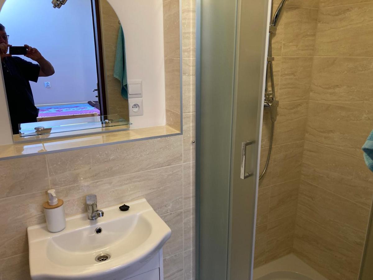 Apartmán Dom Mlodziezowy W Polanie Serednie Male Exteriér fotografie